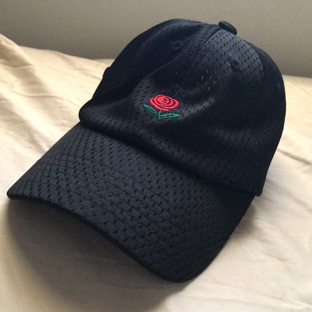 Black rose hat